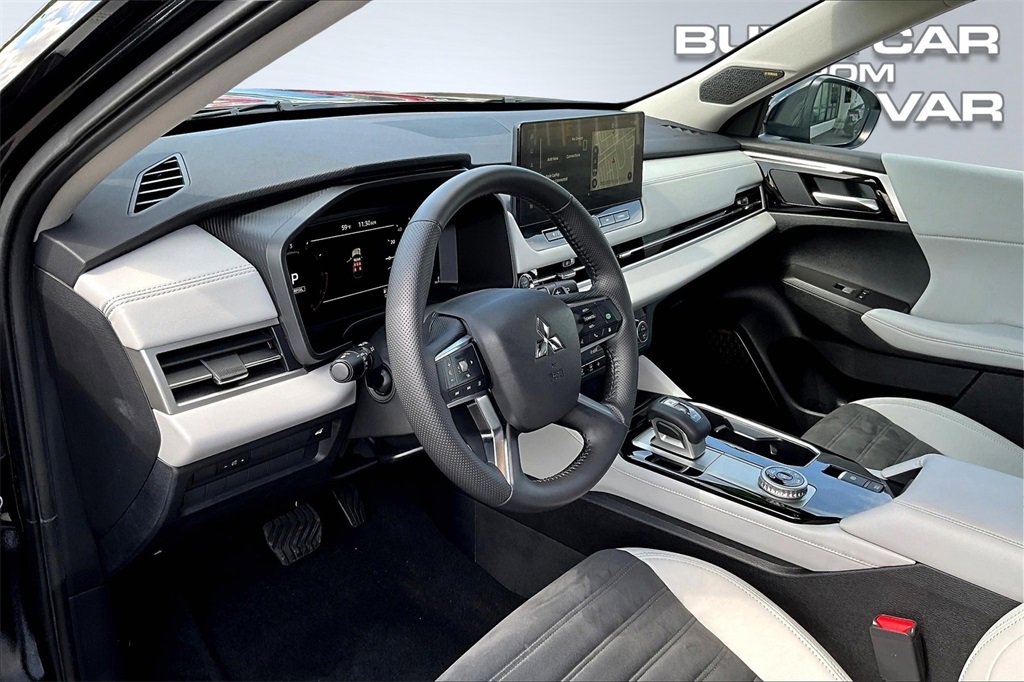 New 2025 Mitsubishi Outlander SE image 6