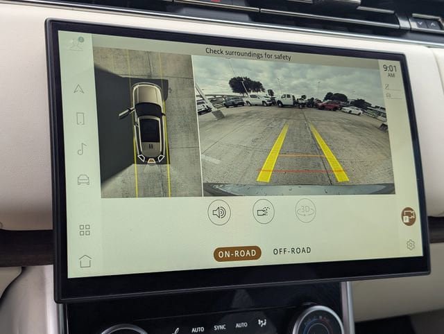 Used 2023 Land Rover Range Rover SE AWD/4WD image 13