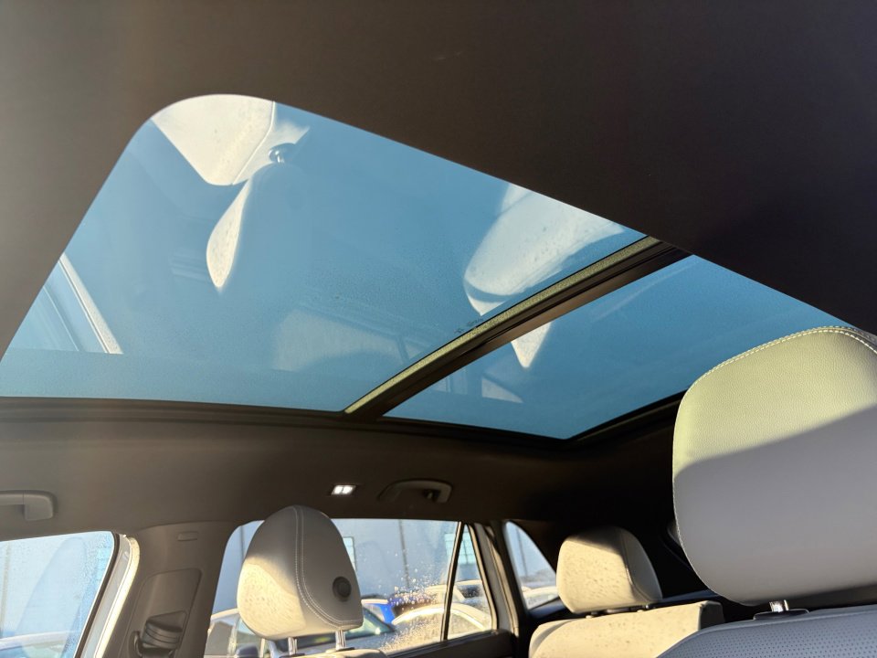 New 2026 Volkswagen Atlas Cross Sport SEL R-Line image 19