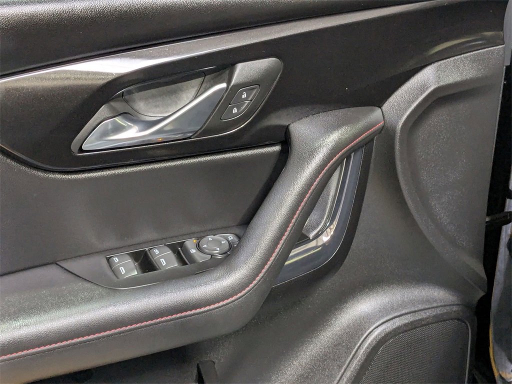Used 2025 Chevrolet Blazer RS image 13
