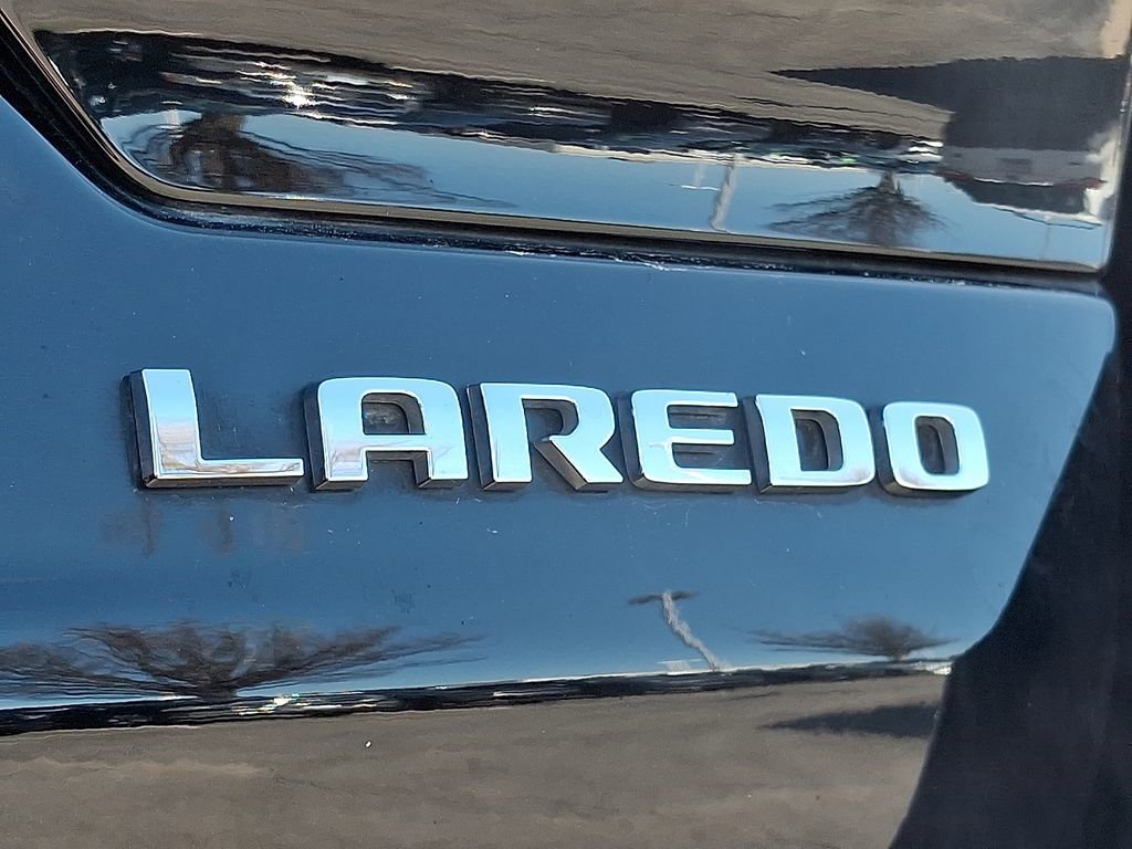Used 2023 Jeep Grand Cherokee Laredo image 30