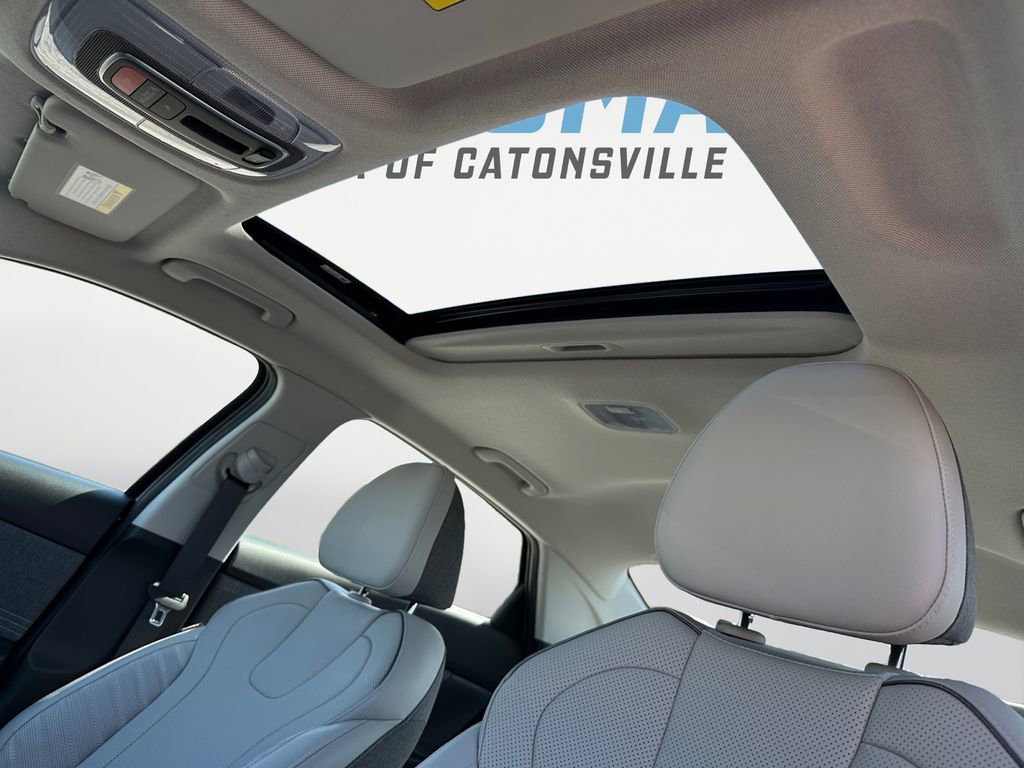 Used 2023 Hyundai Elantra Limited image 19