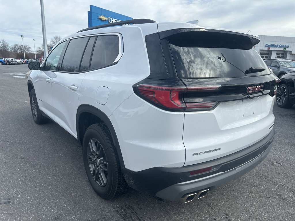 Used 2025 GMC Acadia Elevation image 7