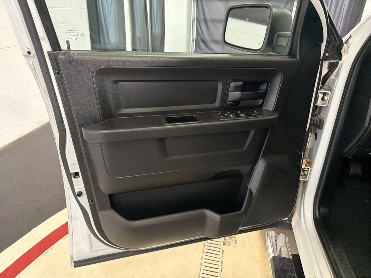 Used 2014 RAM 1500 Express AWD/4WD image 22