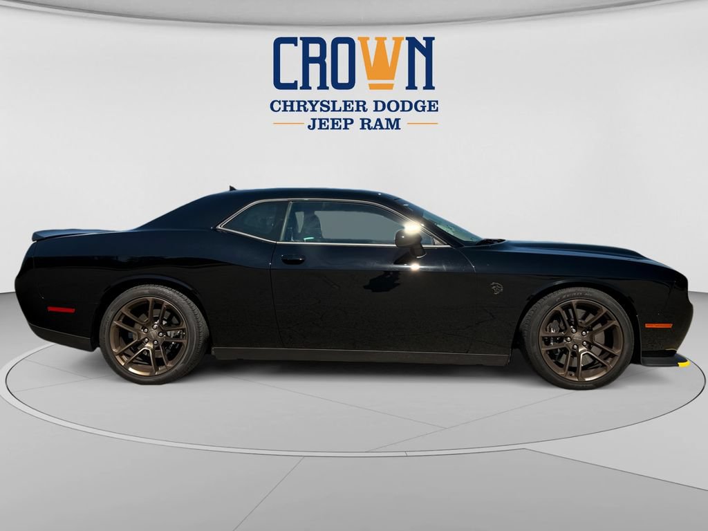 Used 2023 Dodge Challenger SRT Hellcat RWD image 2
