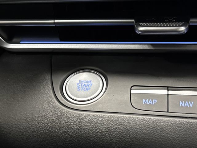 Used 2024 Hyundai Elantra Limited image 23