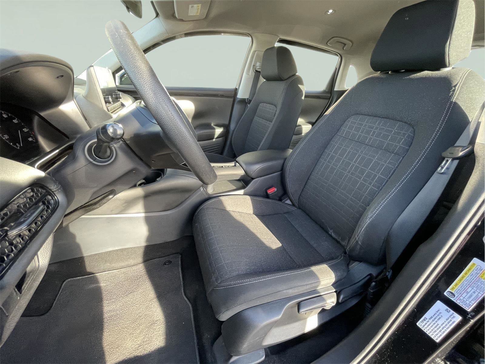 Used 2023 Honda HR-V LX image 12
