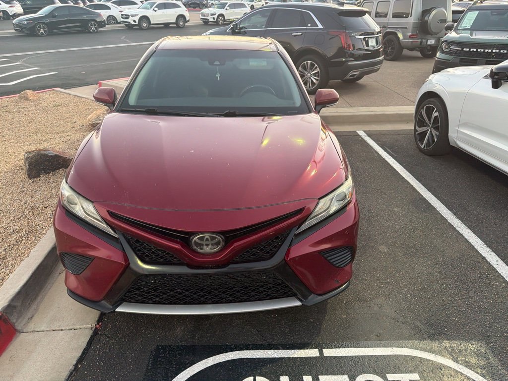 Used 2018 Toyota Camry XSE FWD image 2