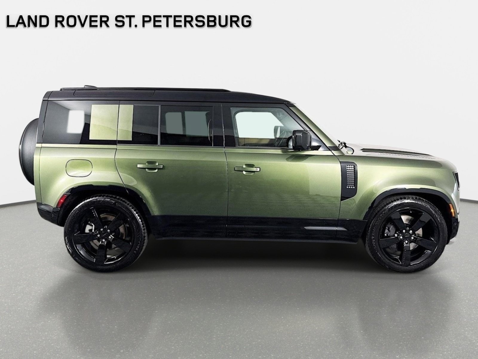 Used 2026 Land Rover Defender 110 X-Dynamic SE AWD/4WD image 4