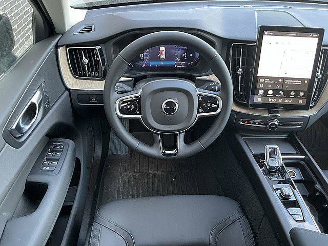 New 2026 Volvo XC60 B5 Plus w/ Climate Package AWD/4WD image 5