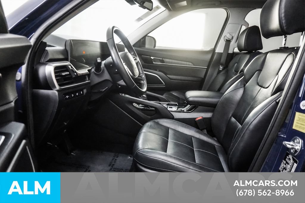 Used 2024 Kia Telluride EX w/ EX Captain's Chair Package FWD image 16
