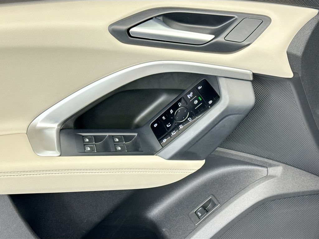 Certified 2025 Audi Q5 Premium Plus w/ Premium Plus AWD/4WD image 22