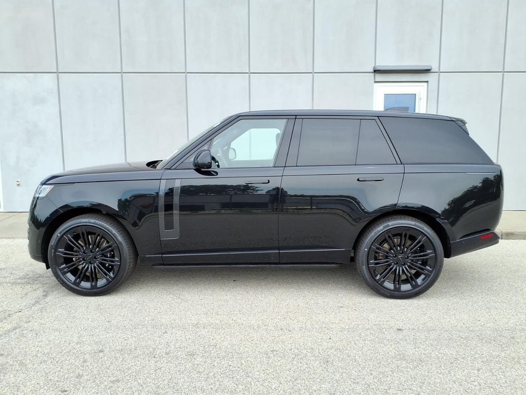 New 2026 Land Rover Range Rover SE AWD/4WD image 3
