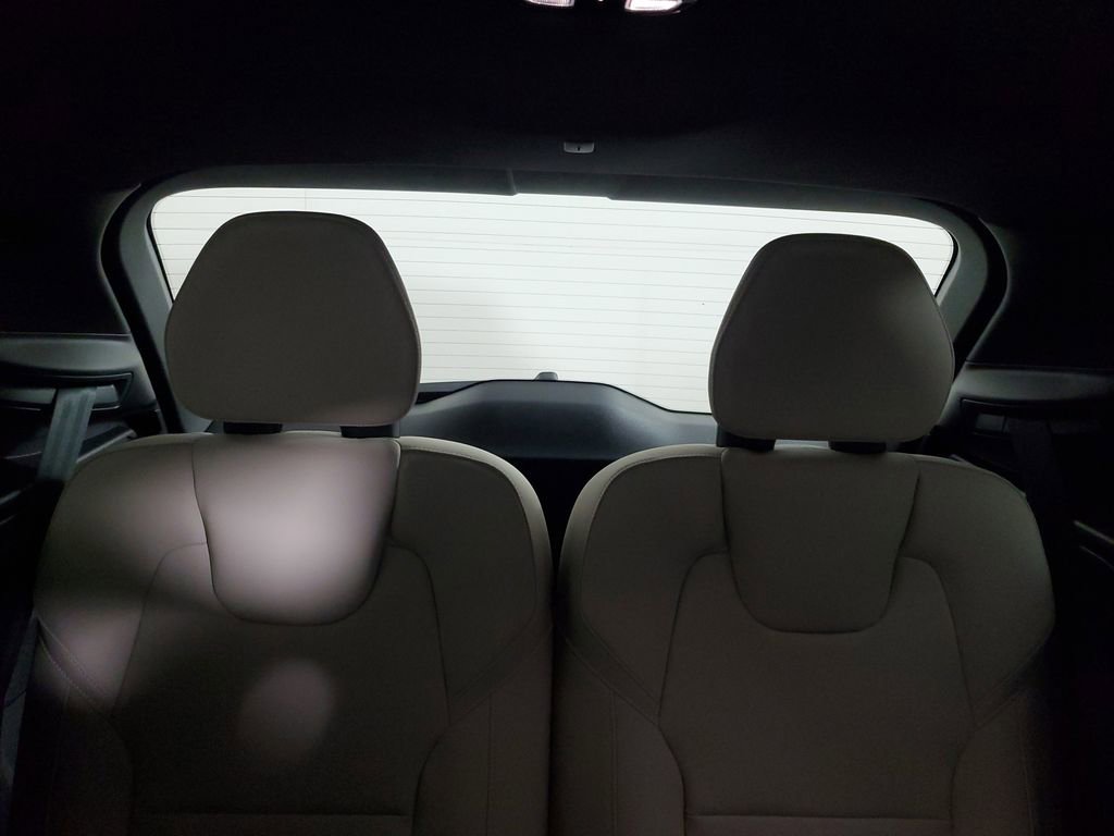 Certified 2026 Volvo XC90 B5 Core w/ Protection Package AWD/4WD image 15