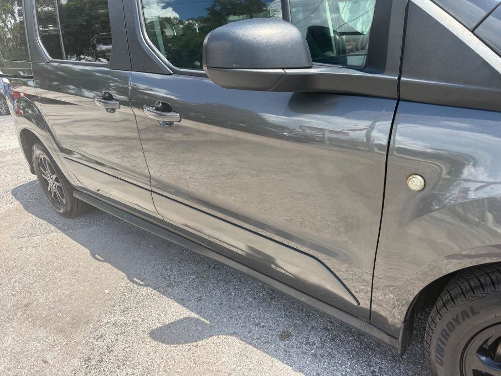 Used 2020 Ford Transit Connect XLT FWD image 5