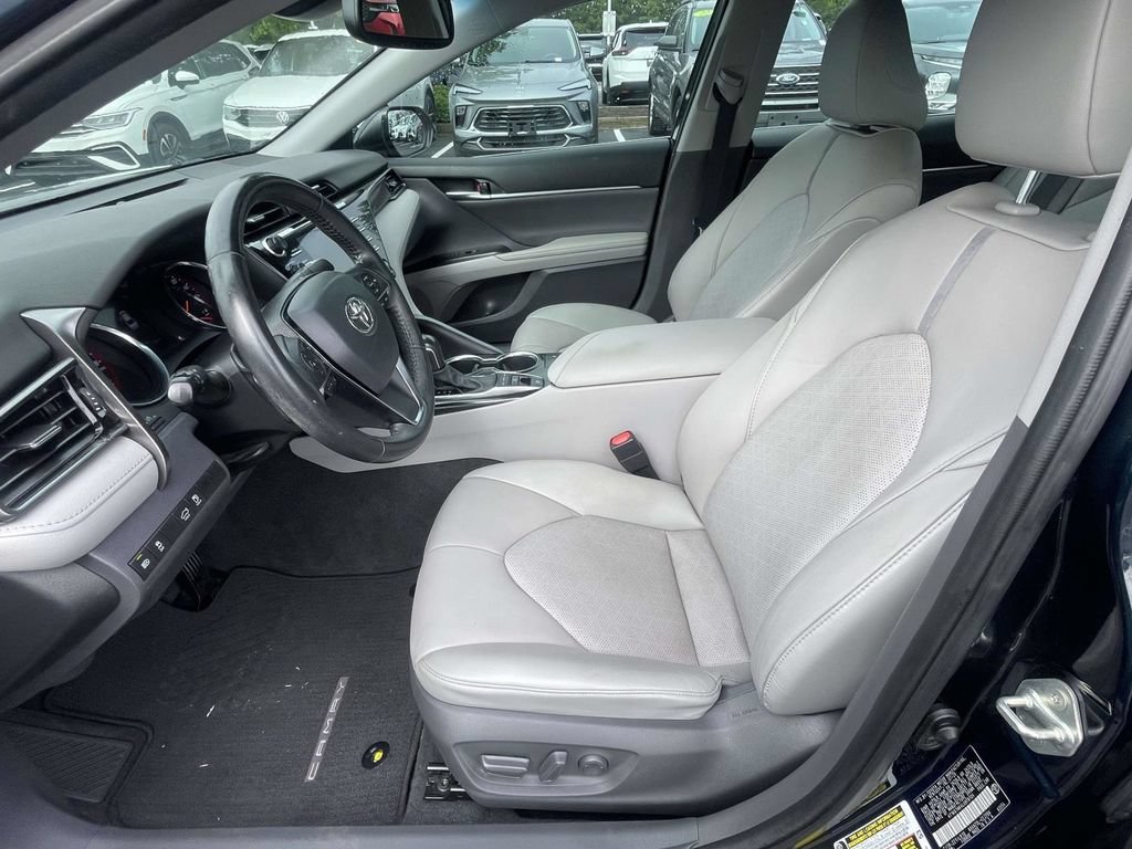 Used 2020 Toyota Camry XSE FWD image 15
