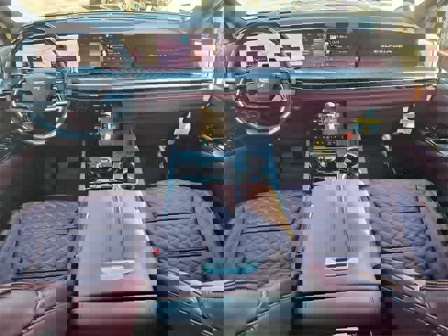 Used 2026 Cadillac Escalade Luxury w/ Touring Package image 17