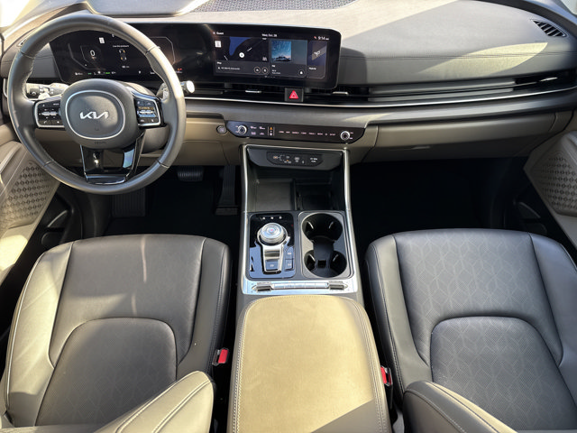 Used 2025 Kia Carnival SX FWD image 18
