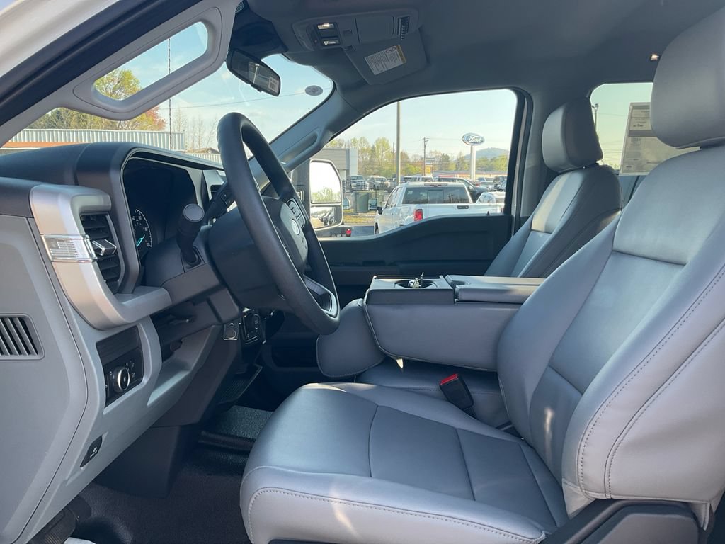 New 2026 Ford F250 XL AWD/4WD image 16