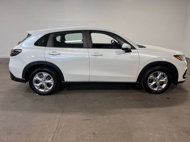 Used 2024 Honda HR-V LX image 2