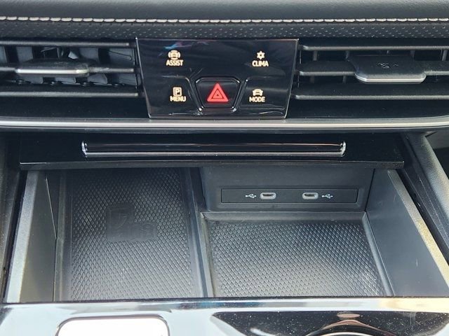 Used 2024 Volkswagen Atlas Cross Sport SE image 22