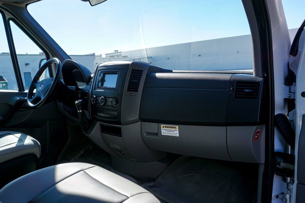 Used 2015 Mercedes-Benz Sprinter 2500 image 77