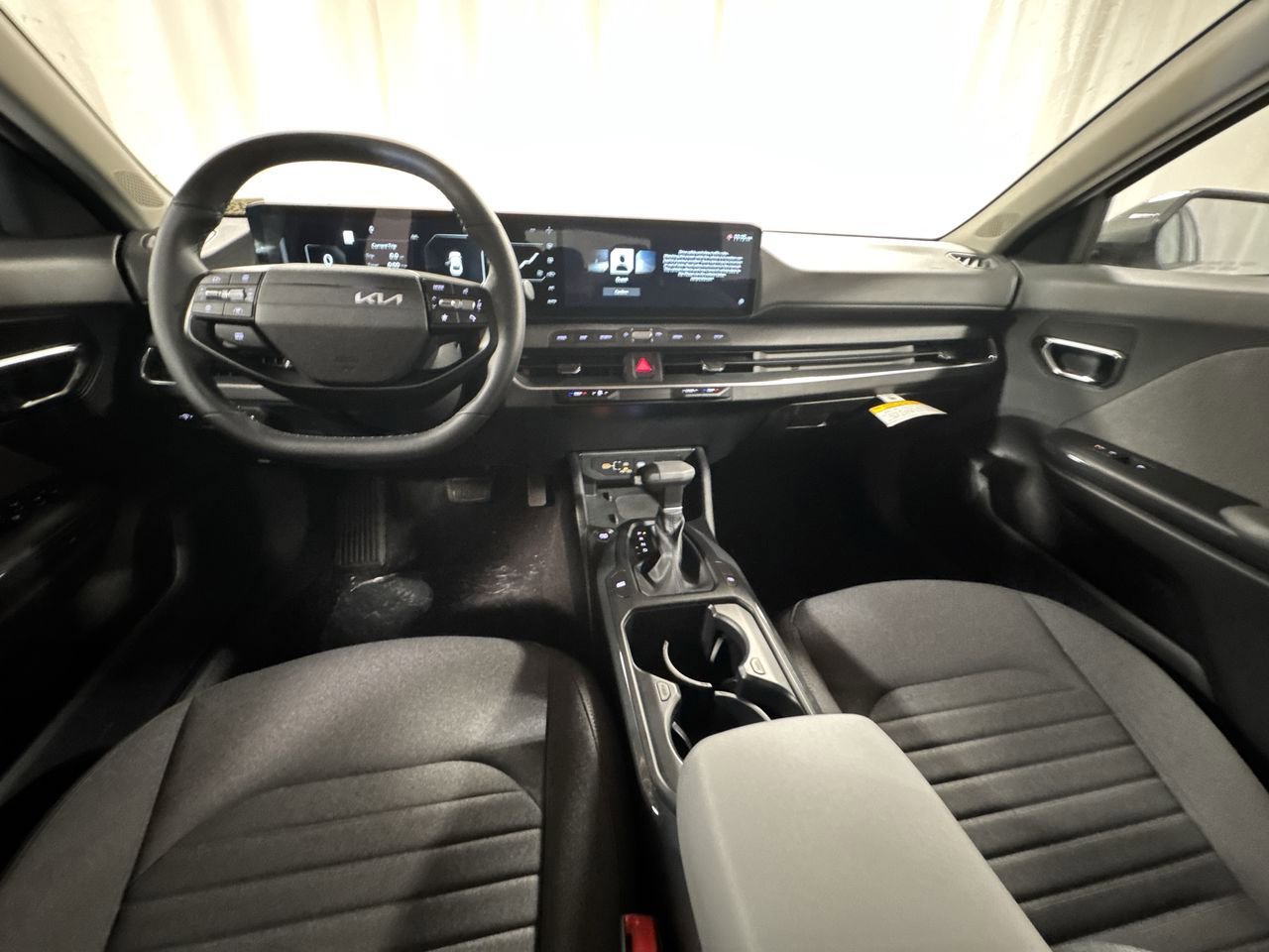 Certified 2025 Kia K4 EX image 12