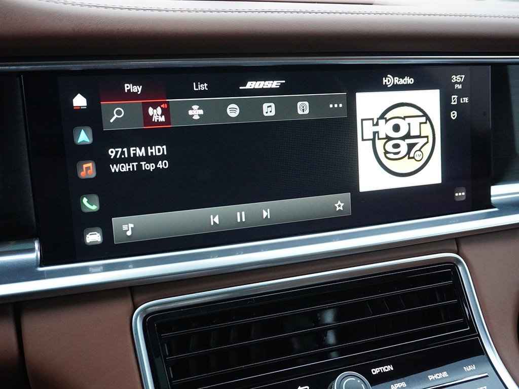 Used 2023 Porsche Panamera 4 Platinum Edition image 47