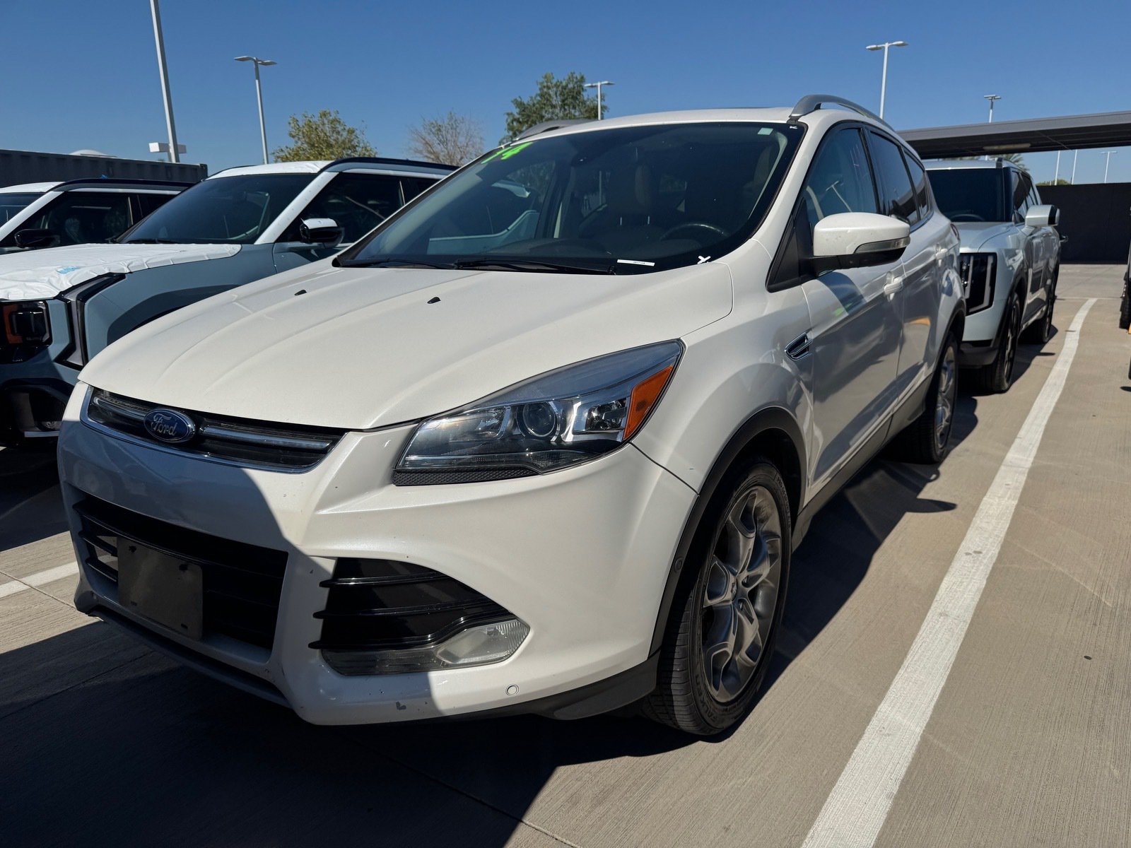 Used 2014 Ford Escape Titanium w/ Equipment Group 401A FWD image 2