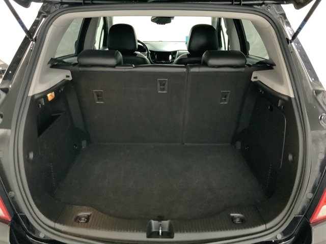 Used 2019 Chevrolet Trax Premier w/ Midnight Edition AWD/4WD image 8