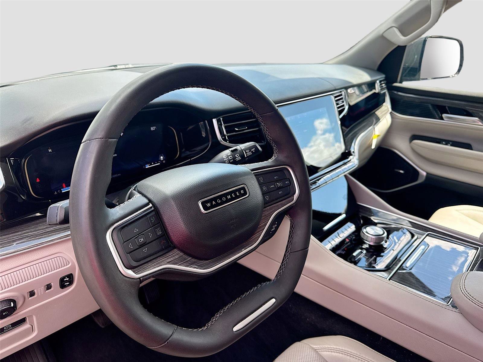 Used 2022 Jeep Wagoneer Series III w/ Flexible Seating Group image 9