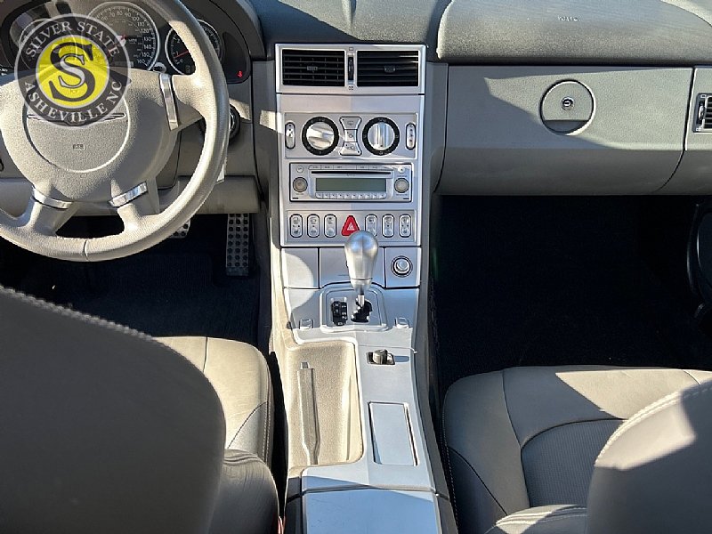 Used 2005 Chrysler Crossfire Limited image 18