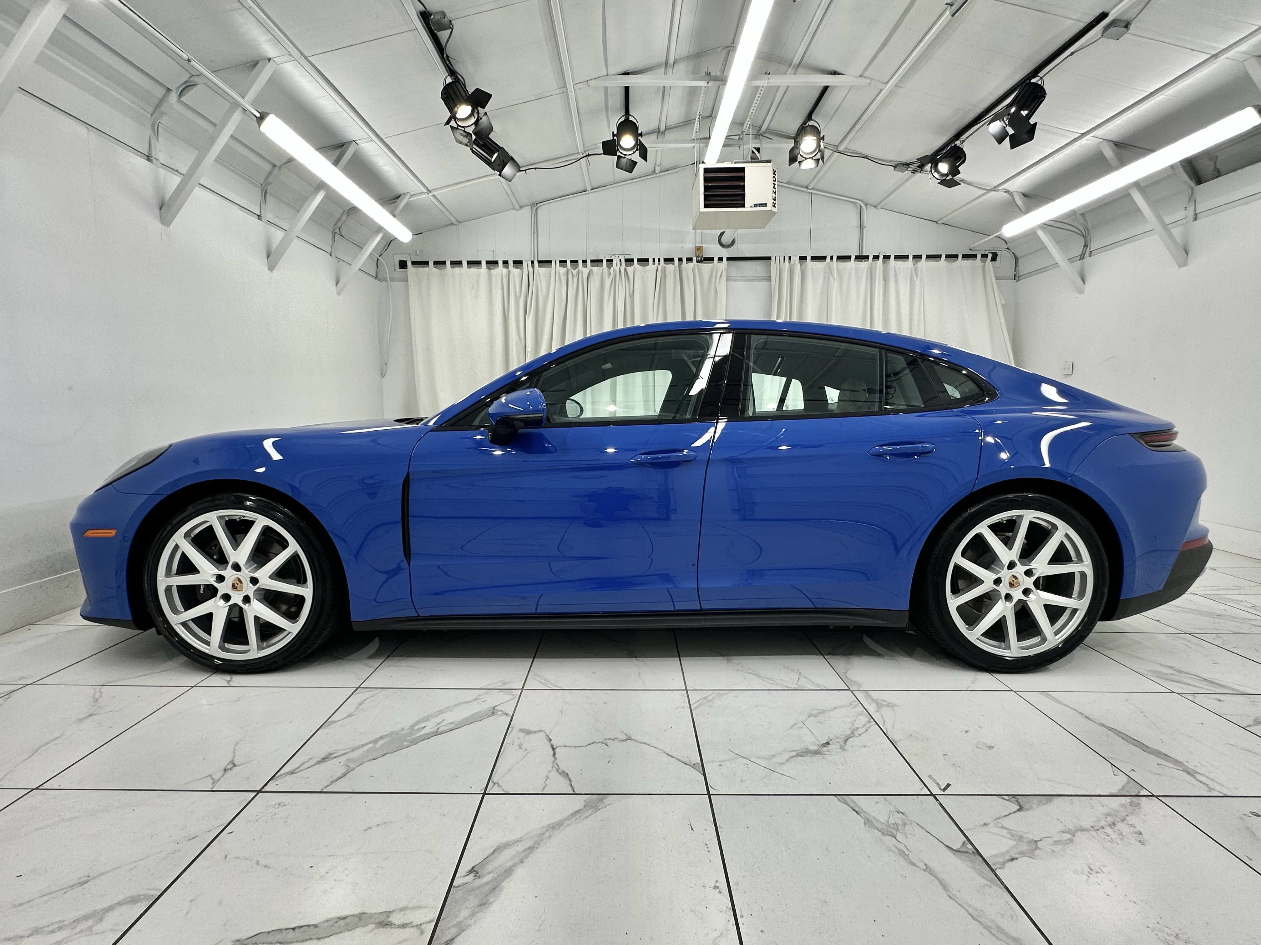 New 2025 Porsche Panamera image 2