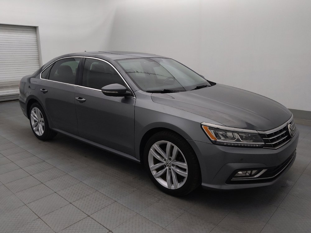 Used 2018 Volkswagen Passat 2.0T SE FWD image 11