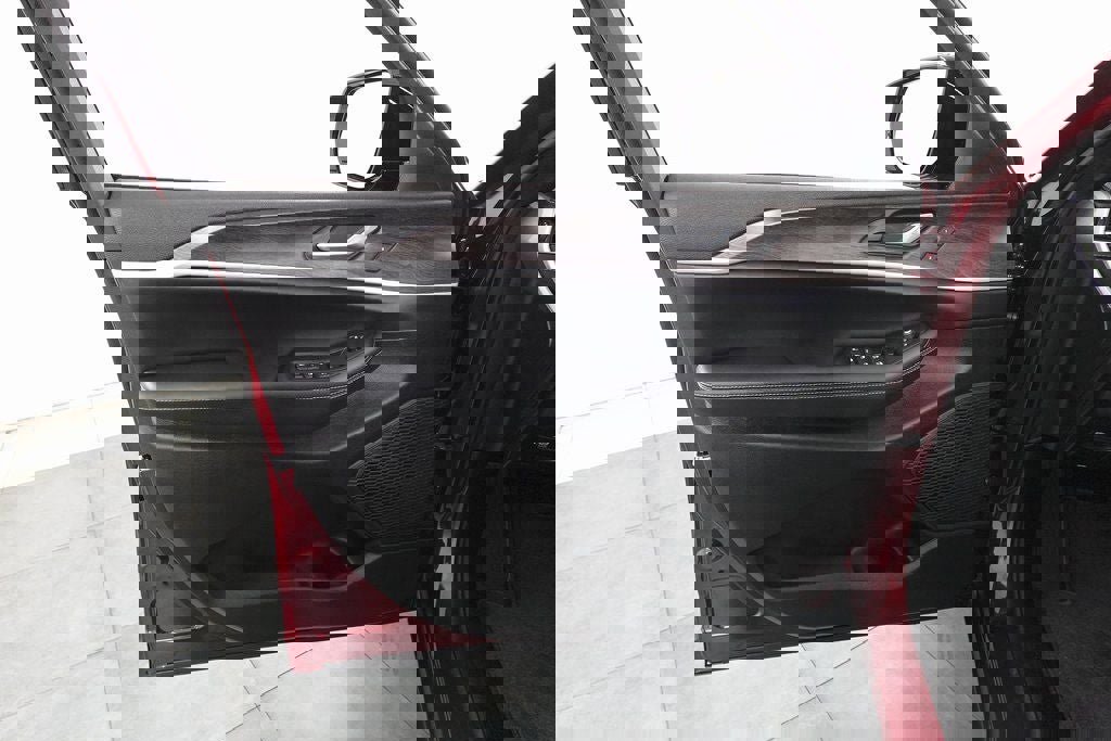 New 2025 Jeep Grand Cherokee L Limited w/ Luxury Tech Group II image 7