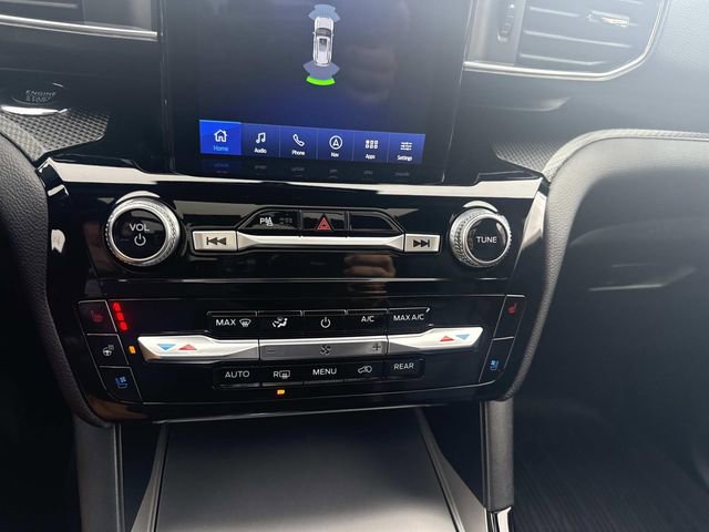 Used 2024 Ford Explorer ST w/ Technology Package image 25