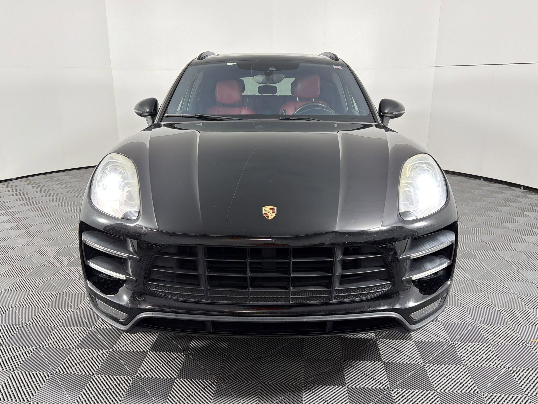 Used 2017 Porsche Macan Turbo AWD/4WD image 6