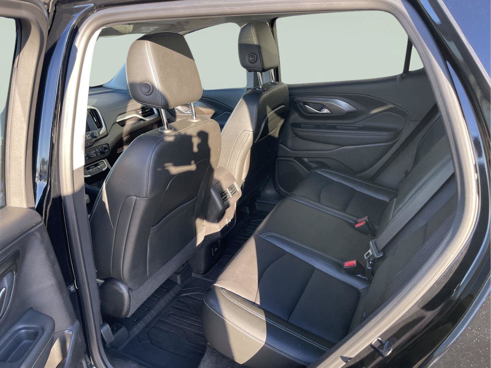 Used 2024 GMC Terrain SLT w/ Elevation Edition AWD/4WD image 15