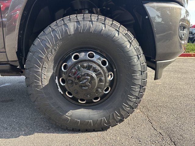 New 2026 RAM 3500 Limited AWD/4WD image 14