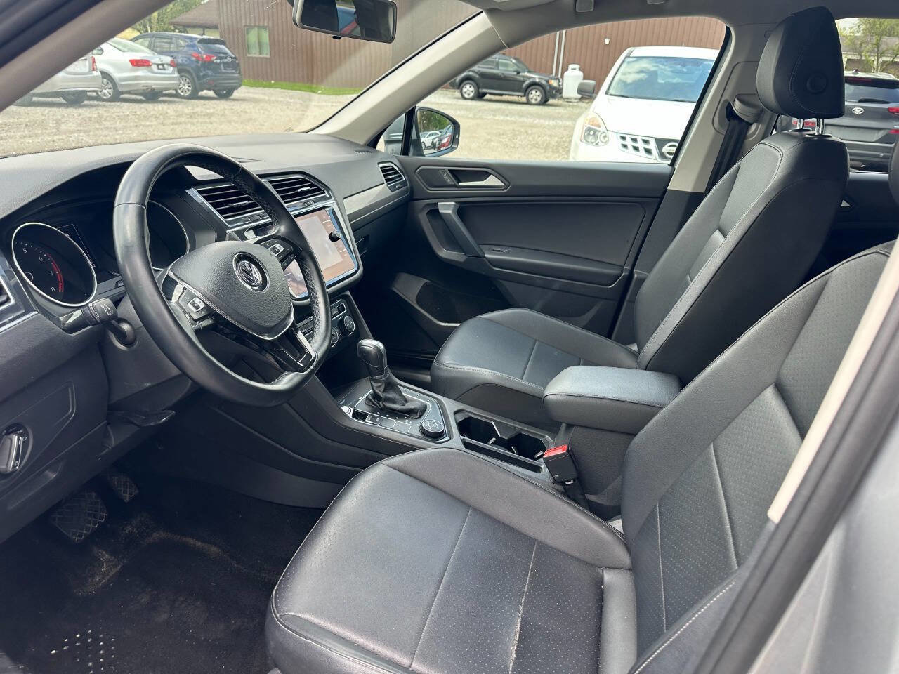 Used 2019 Volkswagen Tiguan SE w/ Panoramic Sunroof Package image 10
