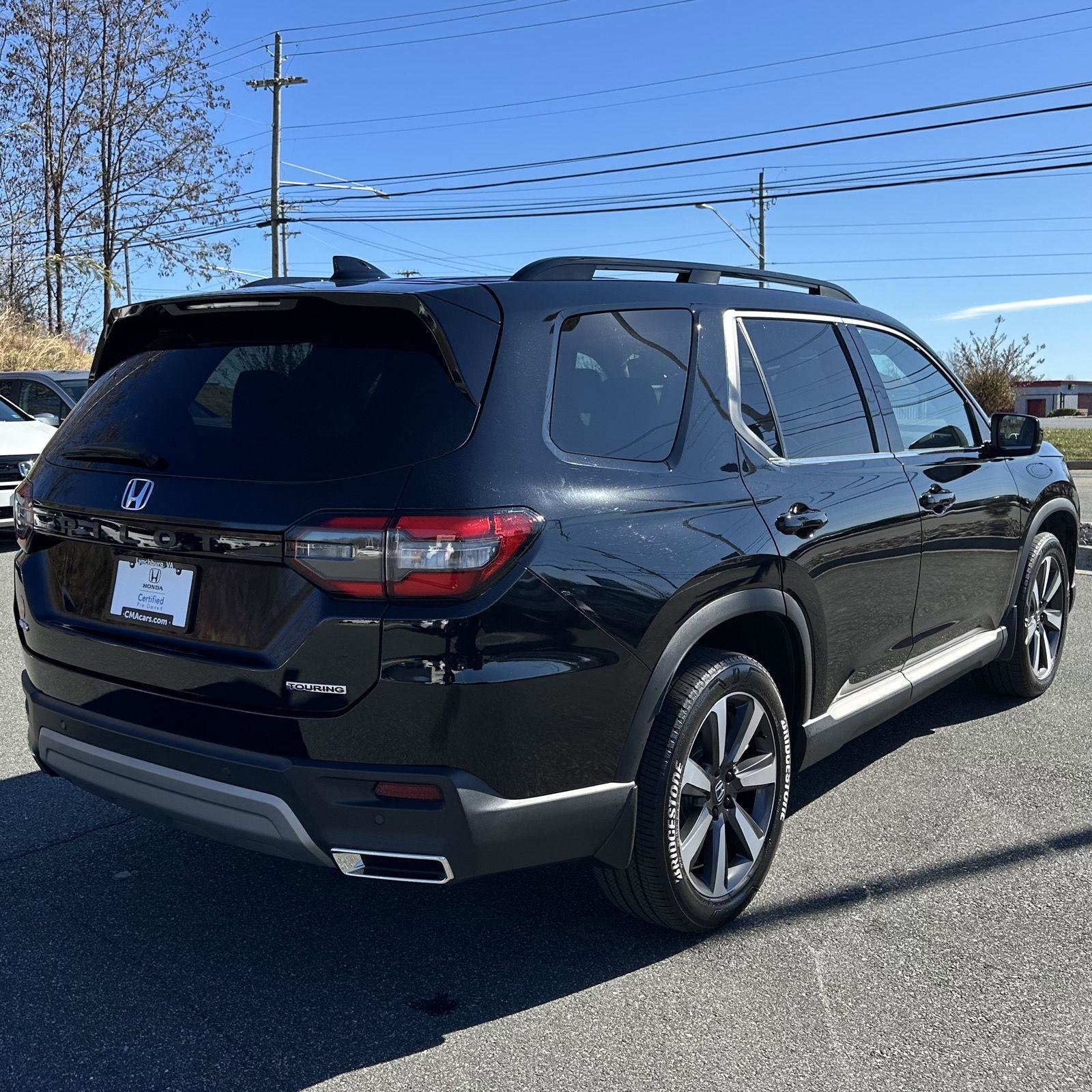 Certified 2025 Honda Pilot Touring image 5