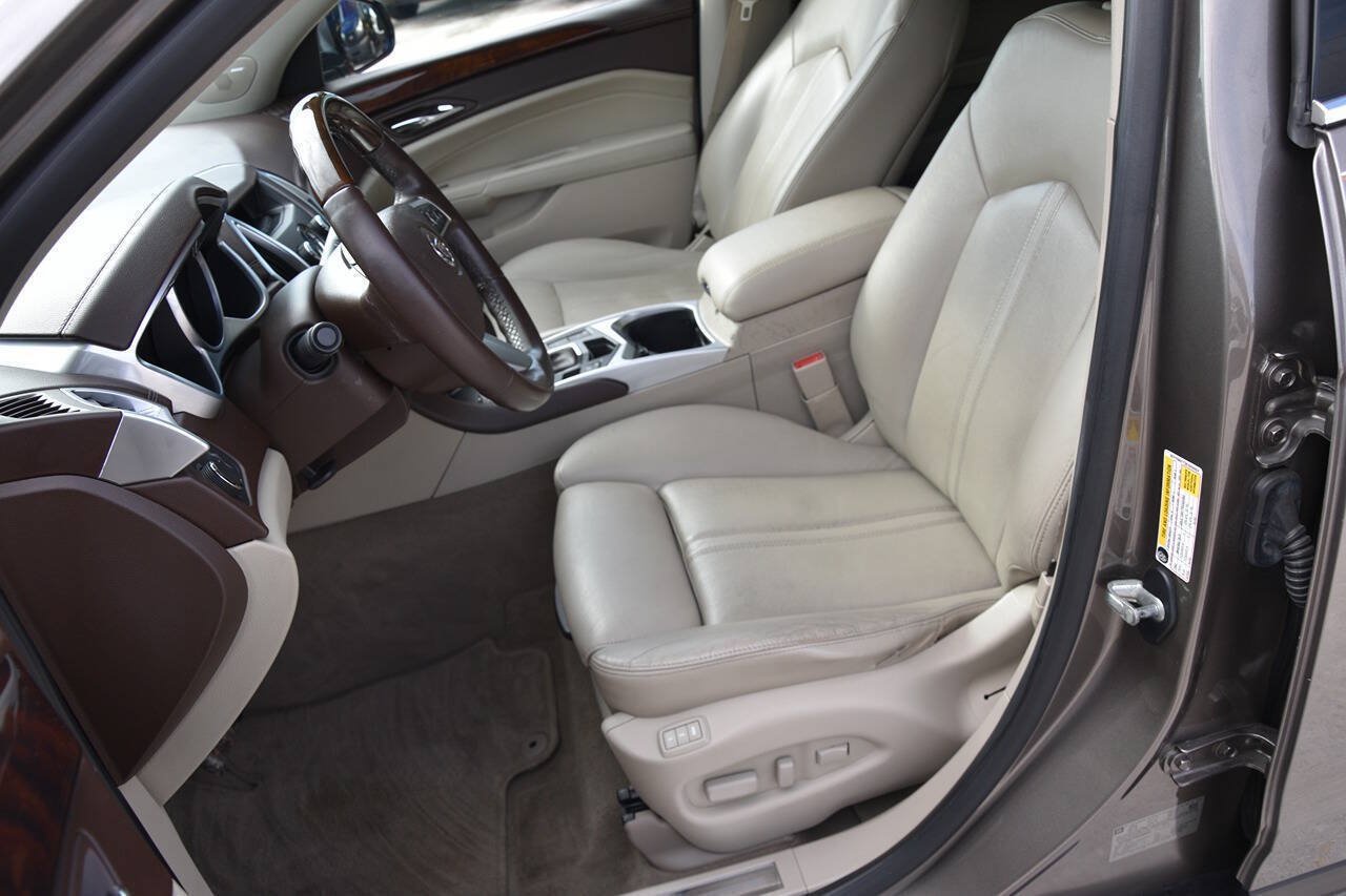 Used 2011 Cadillac SRX Luxury FWD image 6