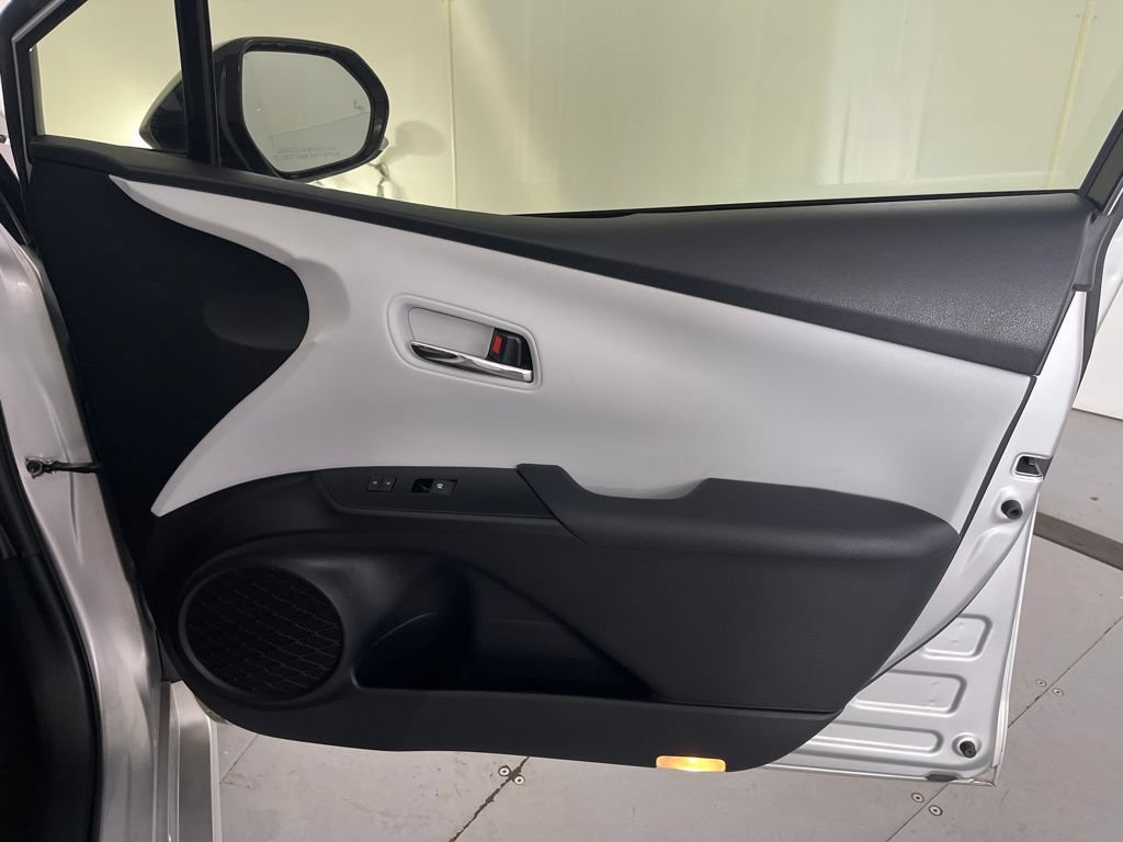Used 2017 Toyota Prius Two w/ Prius Two Safety Plus Package FWD image 30
