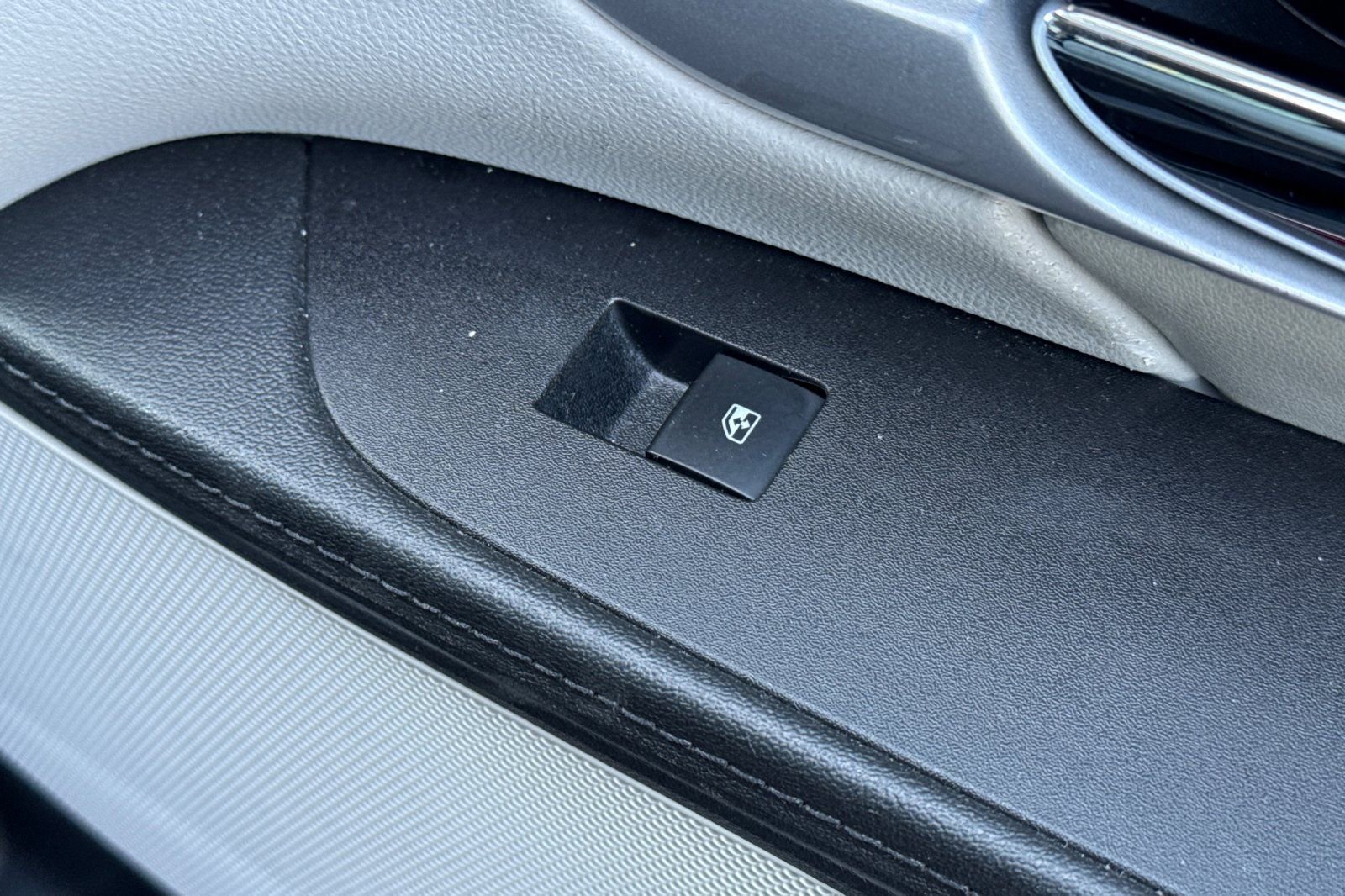 Used 2016 GMC Terrain SLE FWD image 22