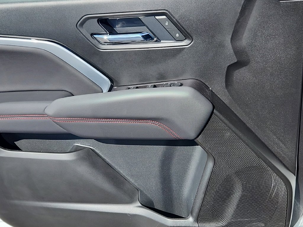 New 2025 Chevrolet Colorado Z71 w/ Technology Package AWD/4WD image 15