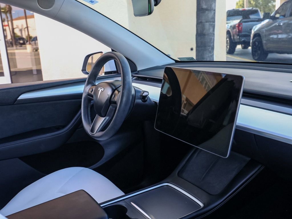 Used 2023 Tesla Model Y Long Range image 20