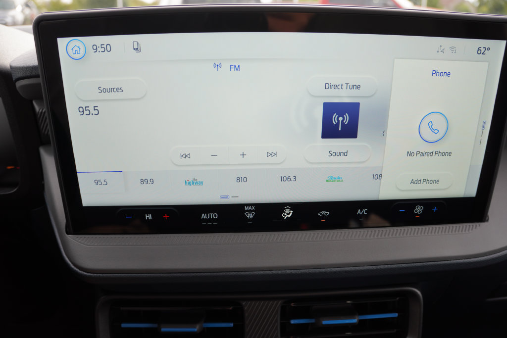 New 2026 Ford Maverick Lobo AWD/4WD image 15