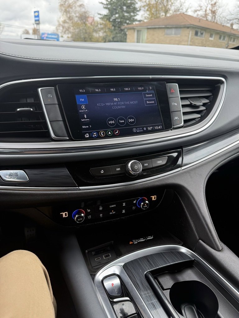 Used 2022 Buick Enclave Premium image 9