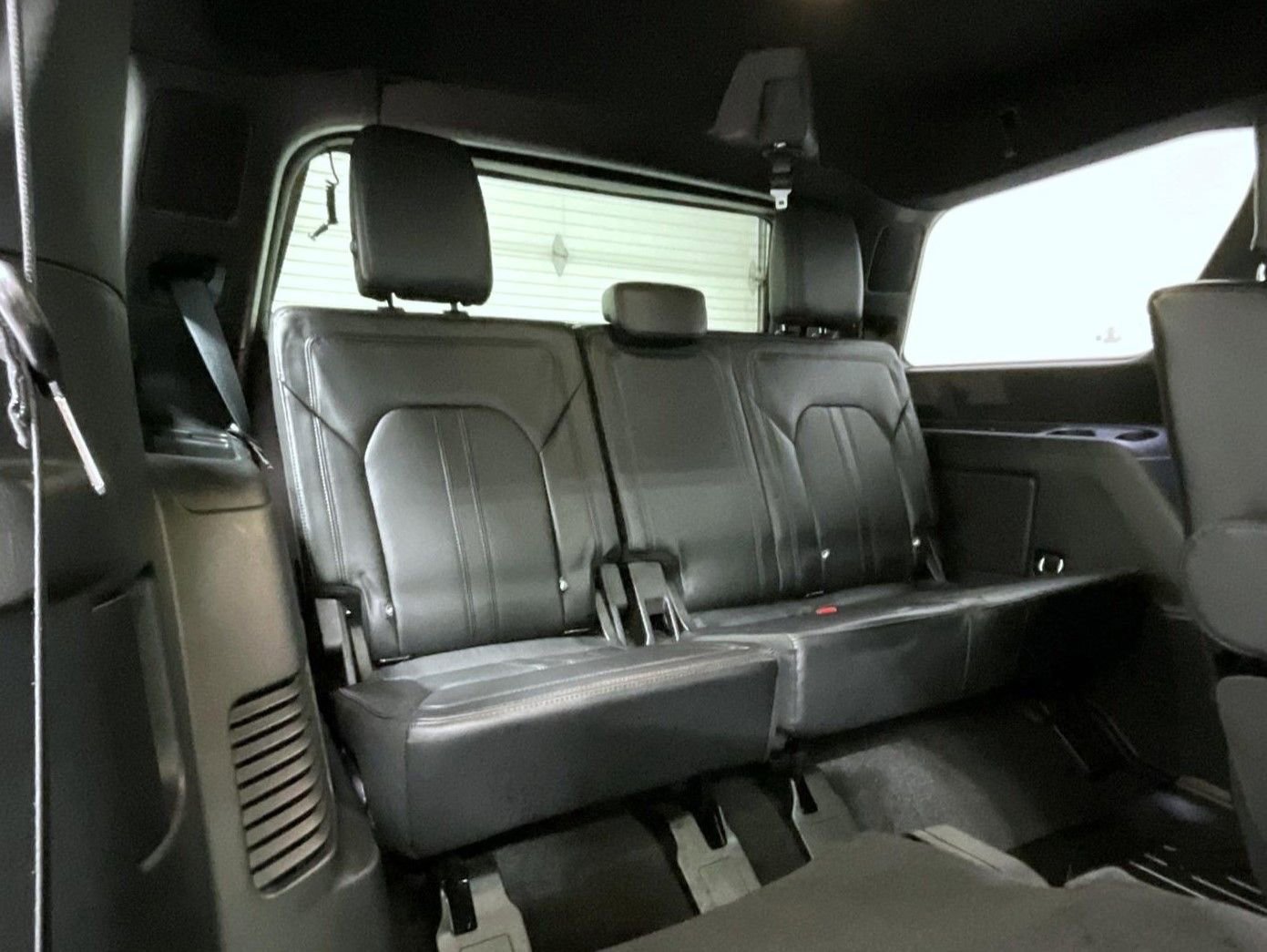 Used 2021 Ford Expedition Limited image 19