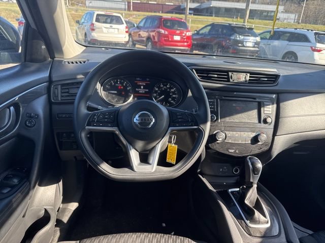 Used 2019 Nissan Rogue S AWD/4WD image 13